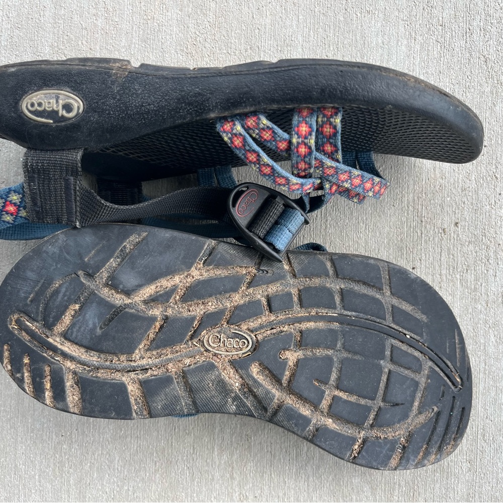 Chacos! - Picture 3 of 4